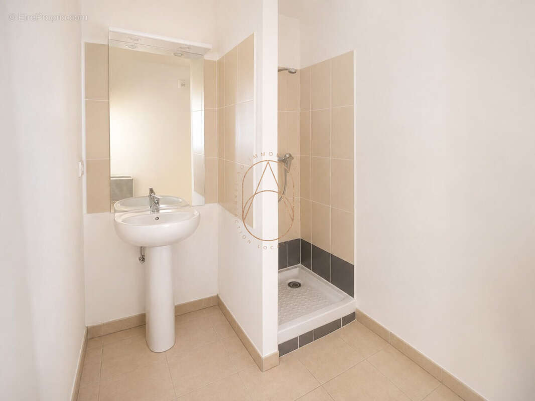 Appartement 35 m² à Rodilhan  - photo 3