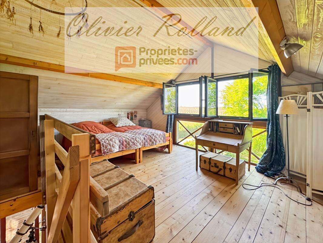 Écrin de Verdure et Authenticité : Demeure de Caractère de 212 m² à Rablay sur Layon - photo 6