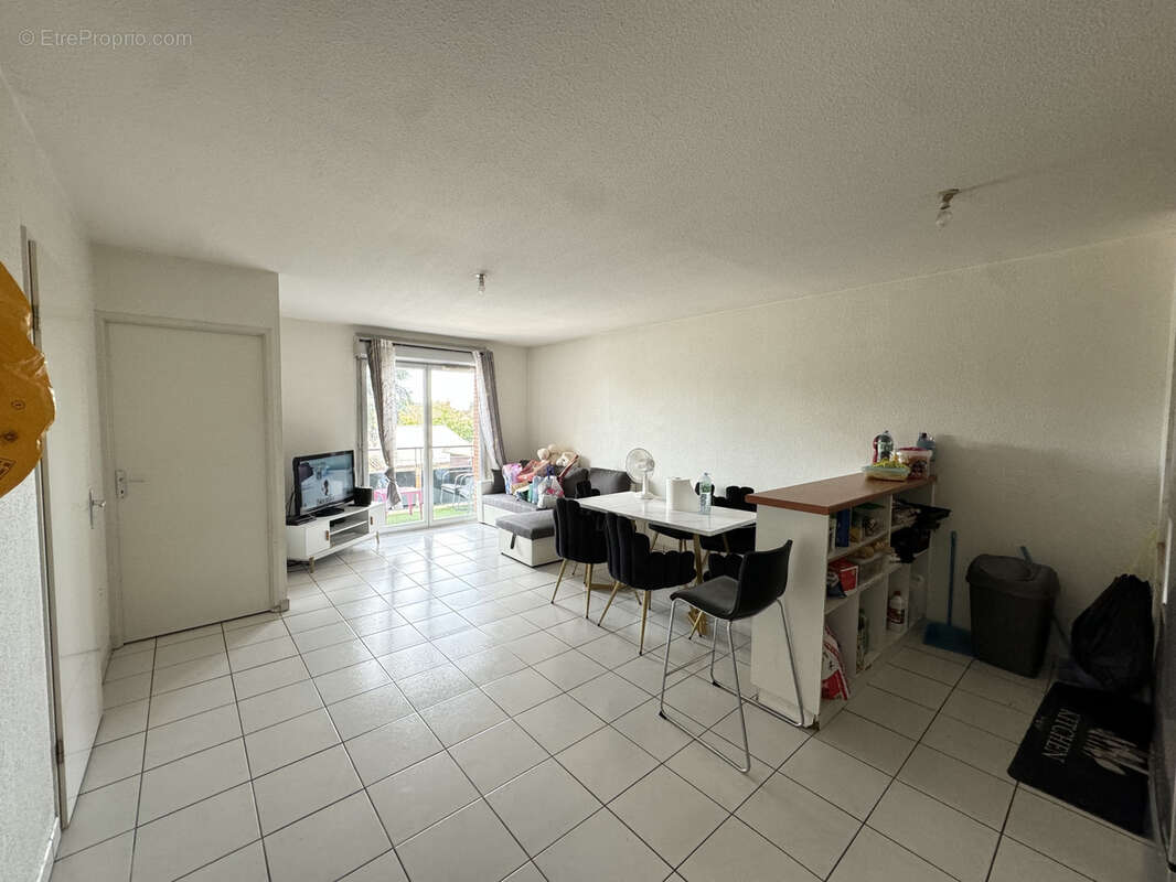 Appartement t2 de 44 m2 avec 2 pk (à vendre 31270 villeneuve tolosane - photo 3