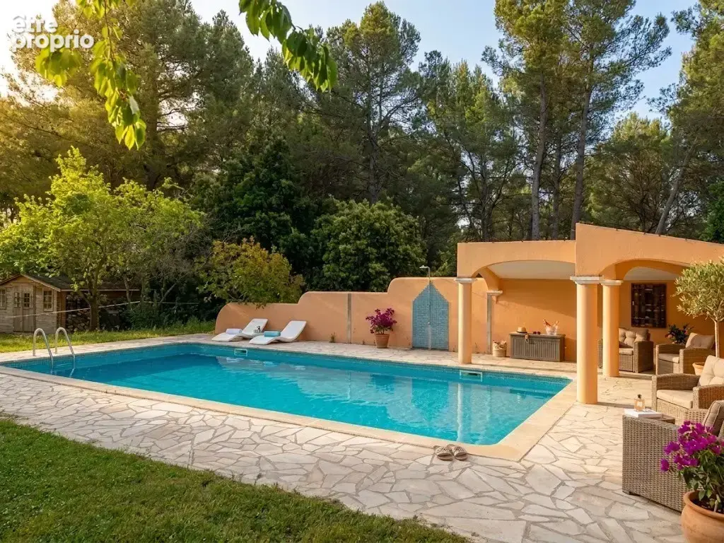 Maison avec piscine et dépendances à Saint-Marc-Jaumegarde, à 10 minutes d’Aix-en-Provence - photo 3
