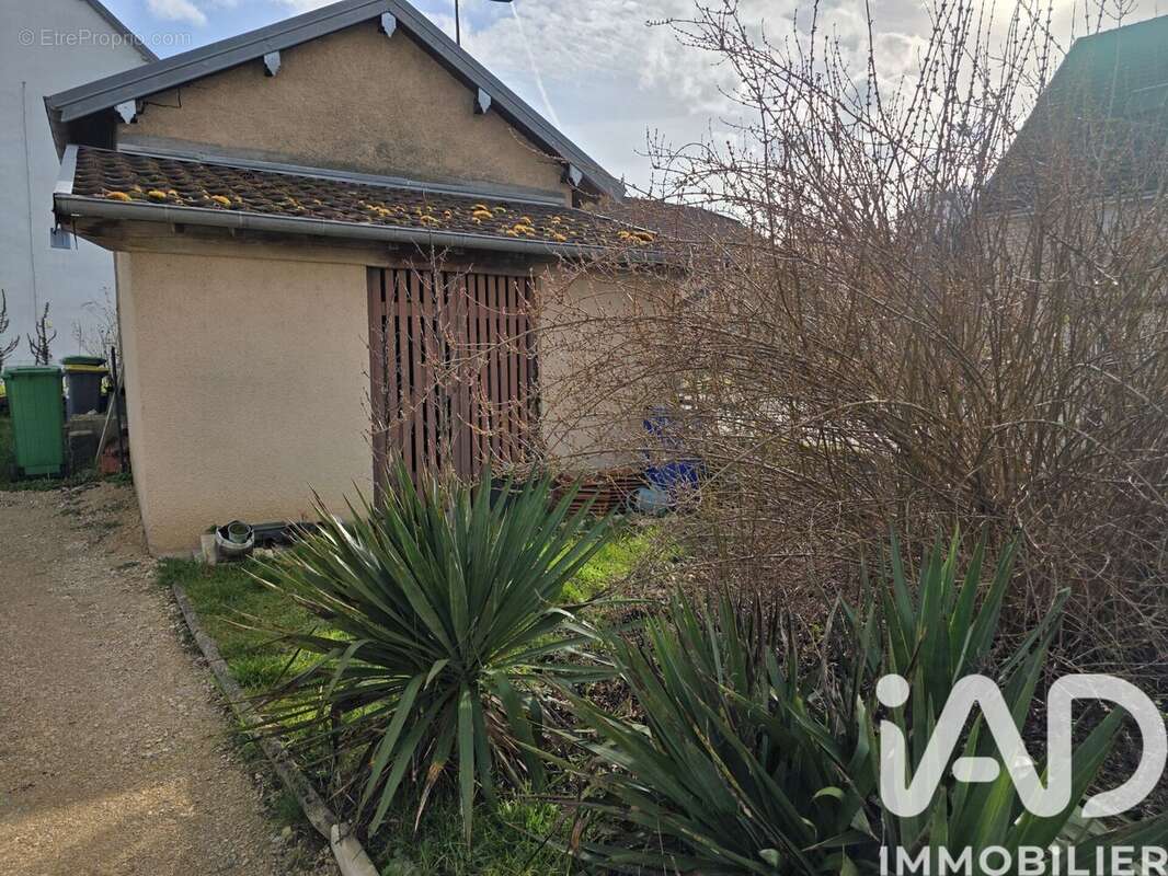 Photo 2 - Maison à VAIVRE-ET-MONTOILLE