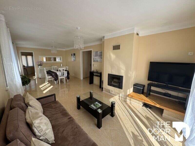 Maison à LES CLAYES-SOUS-BOIS