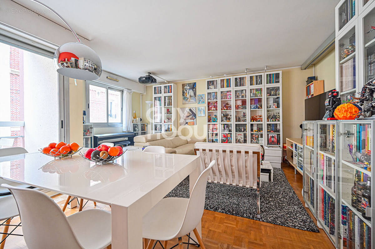 Appartement à PARIS-12E