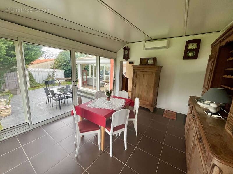 Maison à CHATEAU-GUIBERT