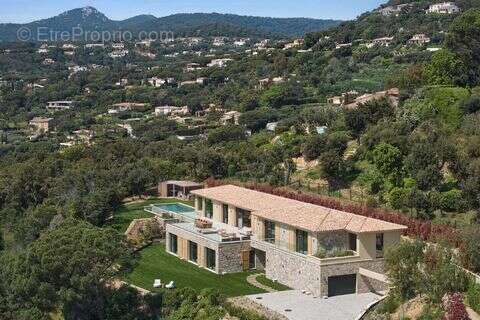 Maison à GRIMAUD