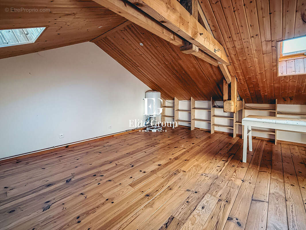 A vendre - grange a renover - genac-bignac - 300m2 - photo 16