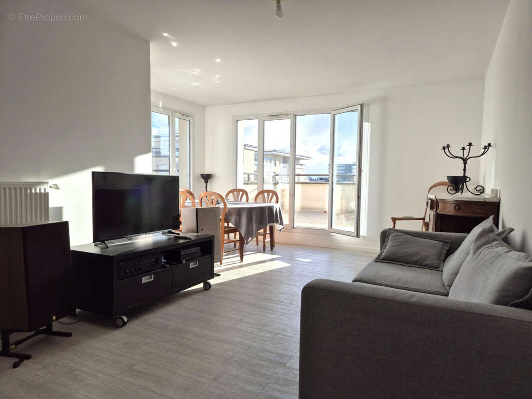 Appartement à CORBEIL-ESSONNES