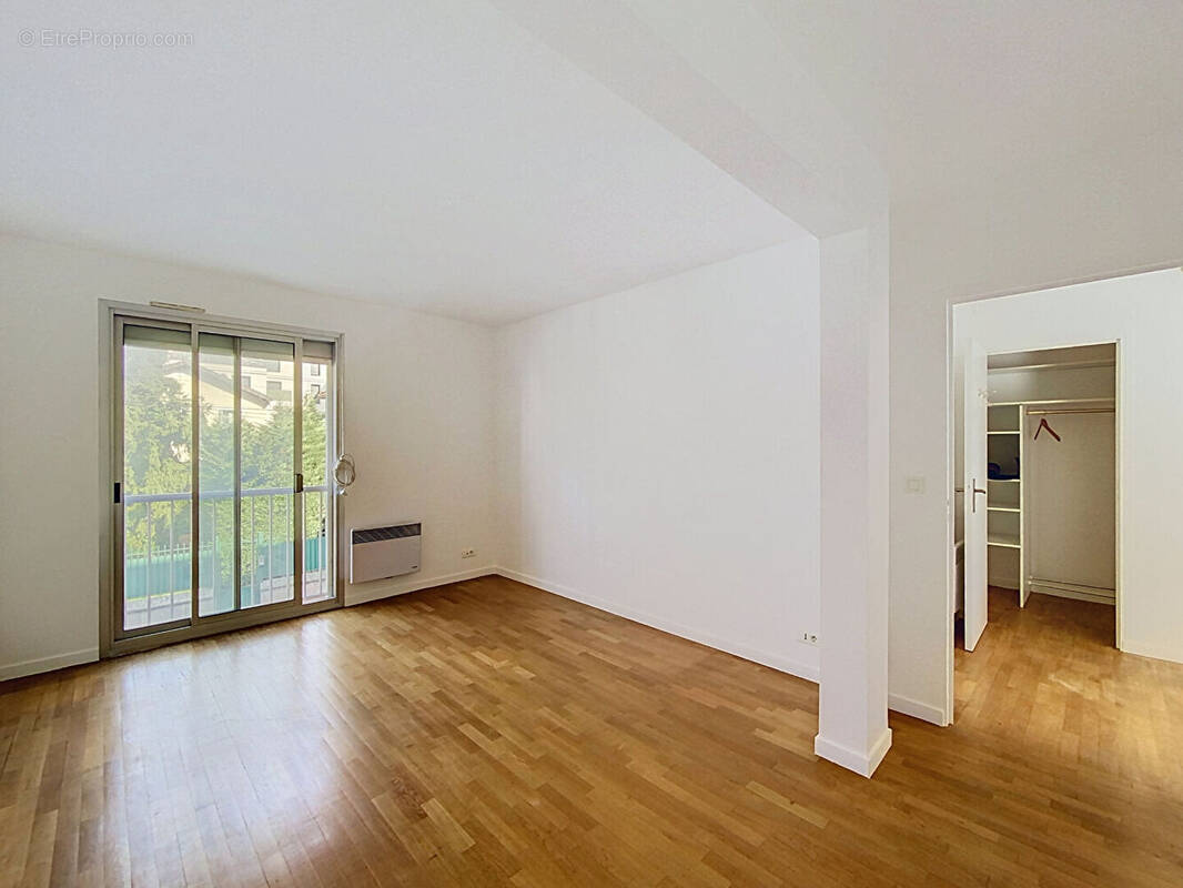 Appartement à SAINT-MAUR-DES-FOSSES