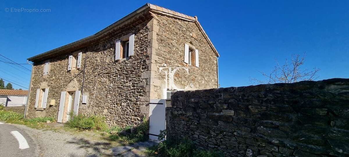 Maison à GRAVIERES