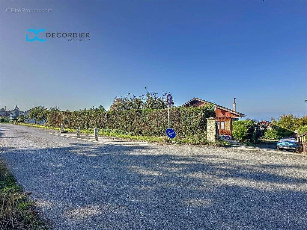 Terrain à MAXILLY-SUR-LEMAN