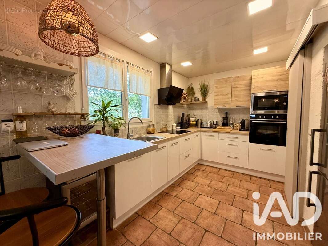 Maison 94 m² à La Roque-D'antheron  - photo 8