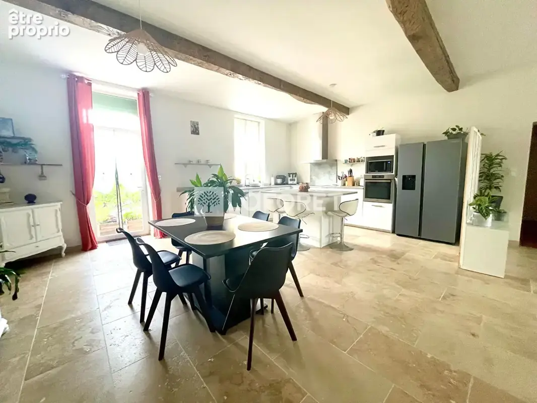 Maison de village entièrement rénovée avec jardin arboré, garages et dépendances à Escatalens - photo 3