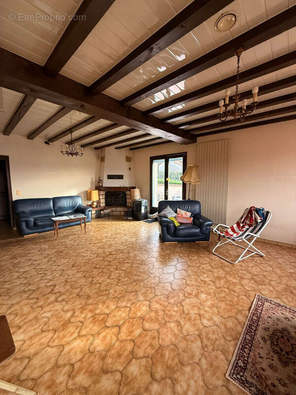 Maison 250 m² à Courpiere  - photo 2