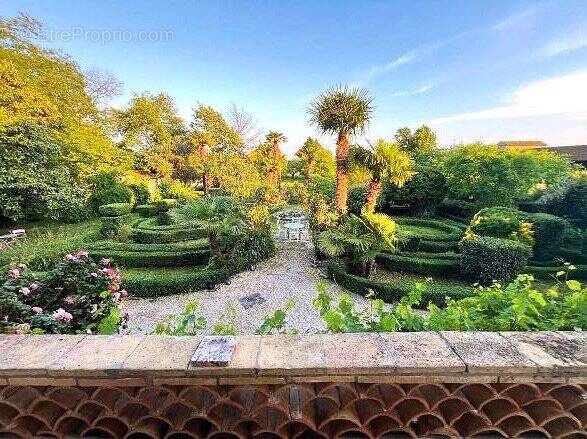 Maison à LISLE-SUR-TARN