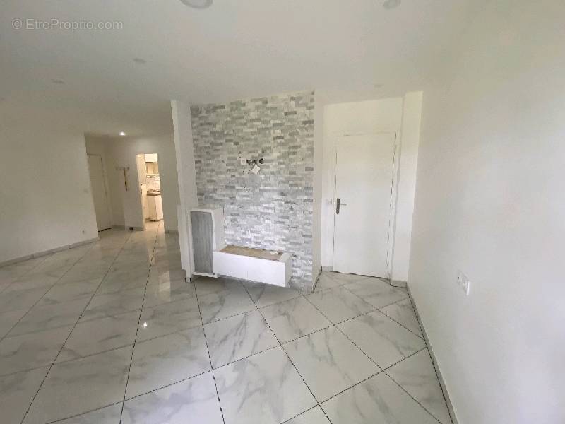 Appartement à CLICHY-SOUS-BOIS