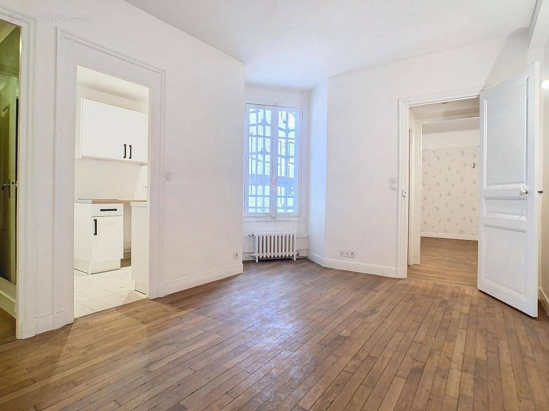Appartement à ISSY-LES-MOULINEAUX