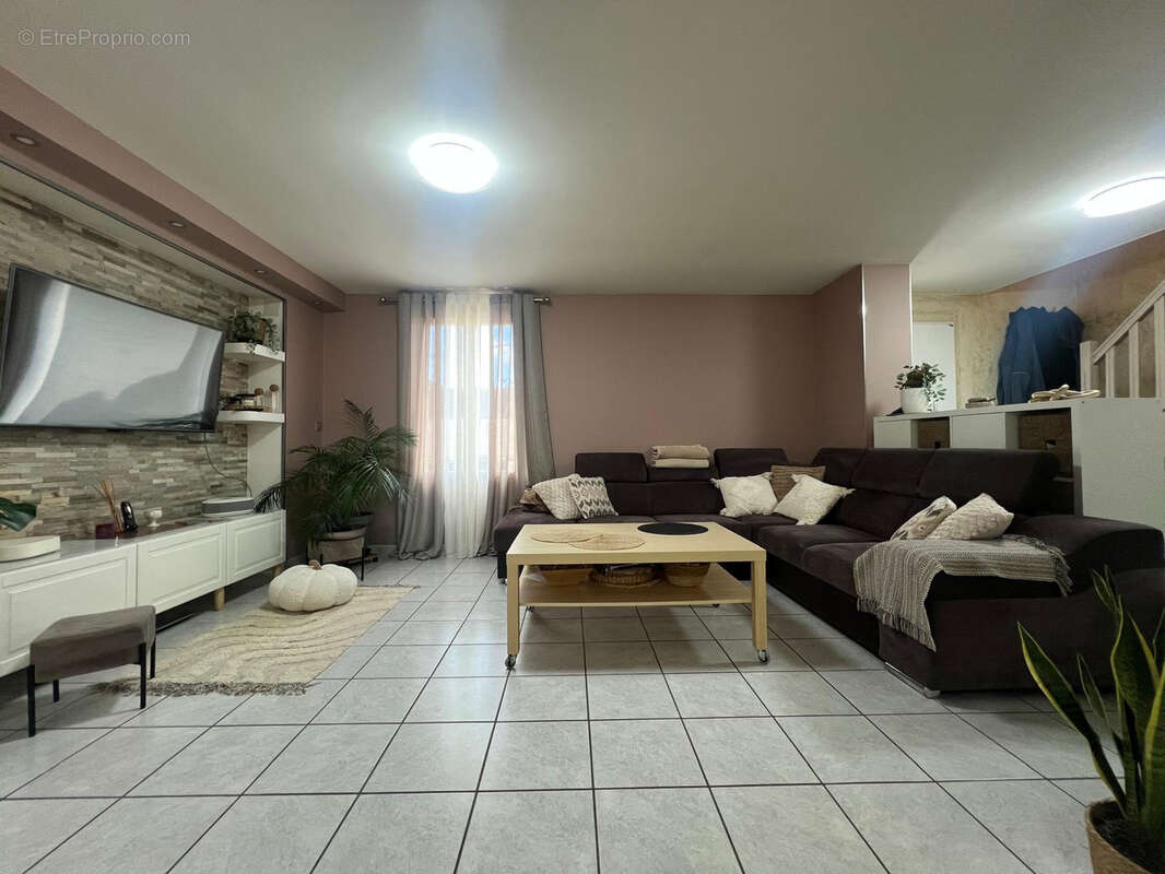 Maison à GOUSSAINVILLE