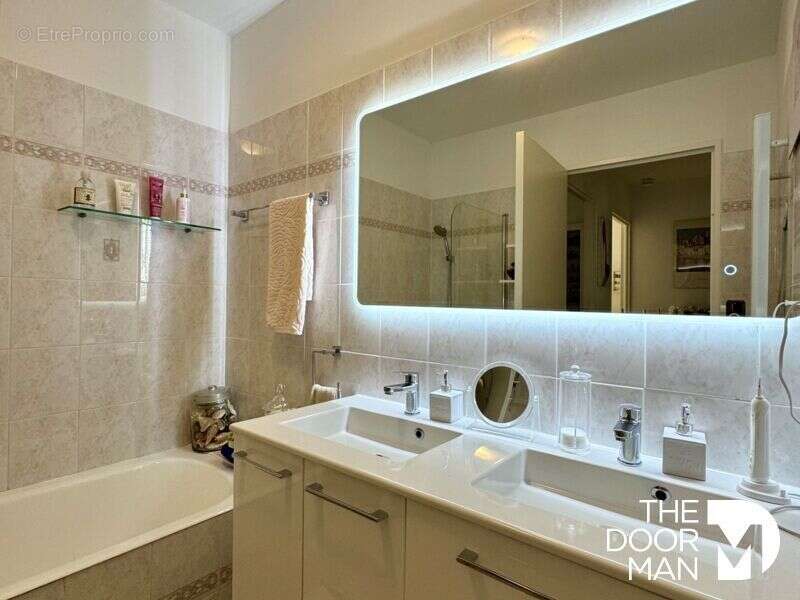 Appartement à HYERES