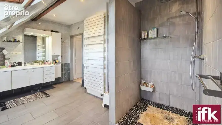 WICKERSCHWIHR :  Maison de 157 m² avec dépendance sur 11 ares de terrain, DPE B - photo 16