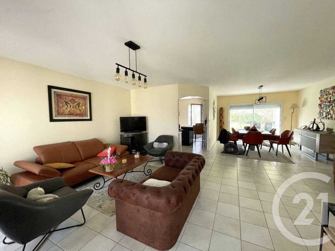 Maison à MESCHERS-SUR-GIRONDE