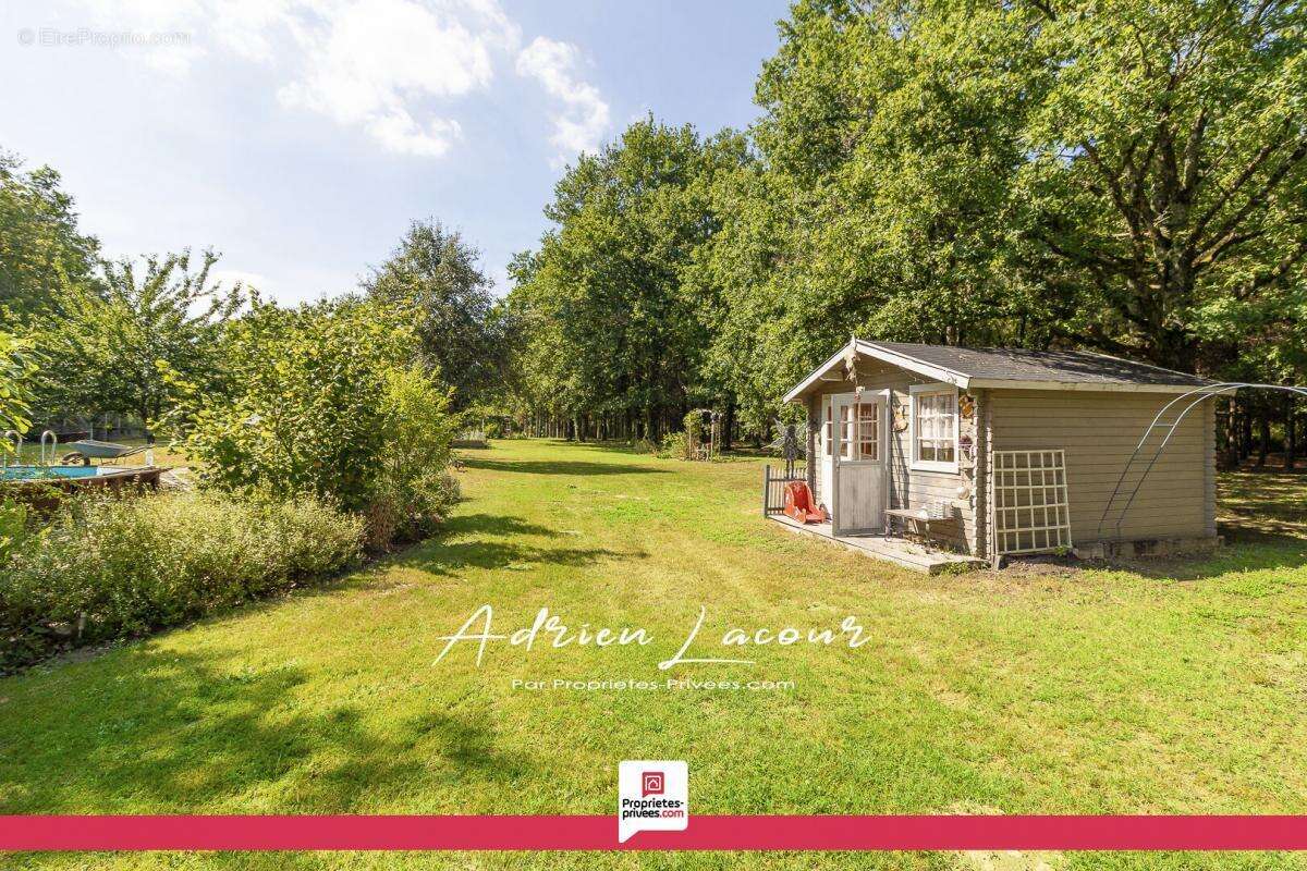 Maison à LASSAY-SUR-CROISNE