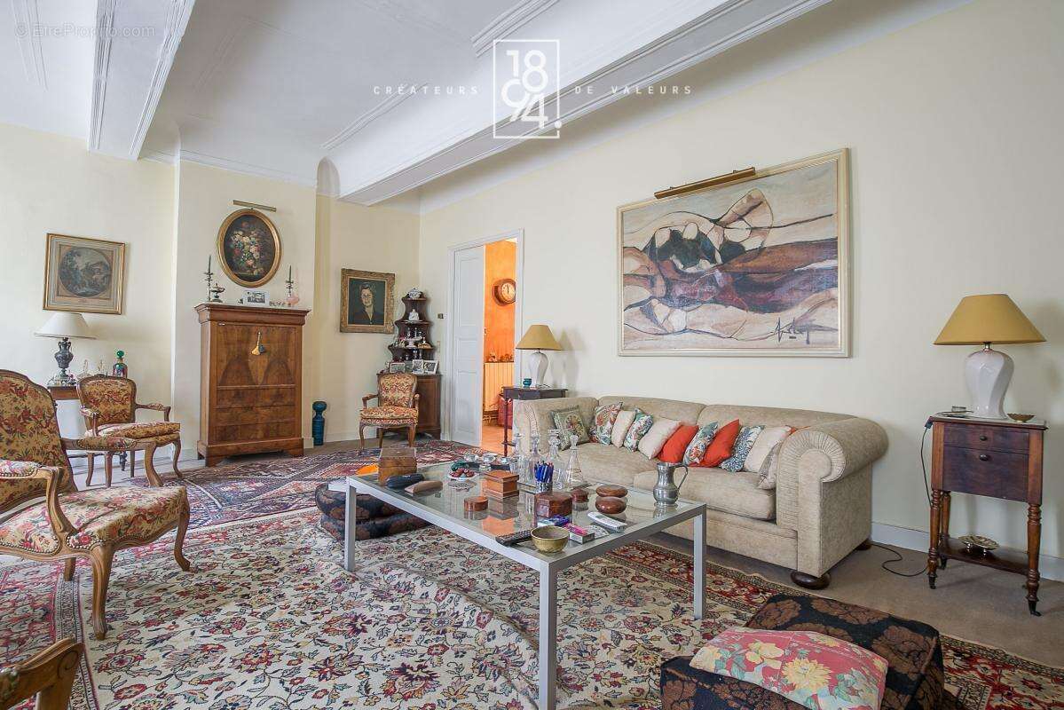 Appartement à MARSEILLE-7E