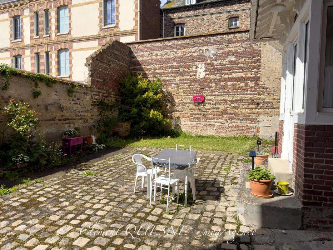 Charme important / centre-ville / 3 chambres - photo 17