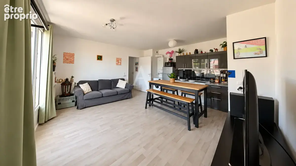 Appartement Villenoy proche gare - F2 - balcon et place de stationnement - dernier étage. - photo 3