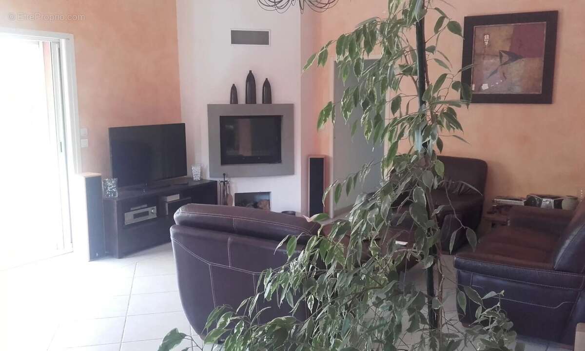 Maison à FORCALQUEIRET