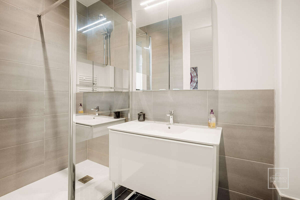 Appartement à NEUVILLE-SUR-SAONE