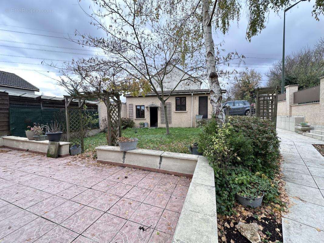 Maison à VILLETANEUSE