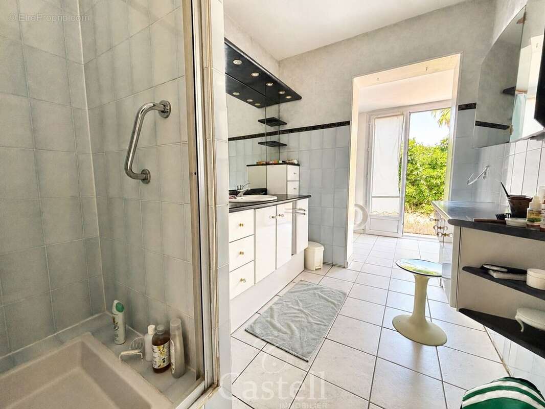 *** villa t4 de plain pied + villa t2 sur parcelle de plus de 1000 m² *** - photo 10