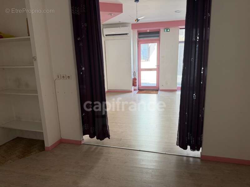 Local/bureau plus studio à vendre AUXERRE (89) local de 55 m2 plus  stuio de 28 m2 - photo 6