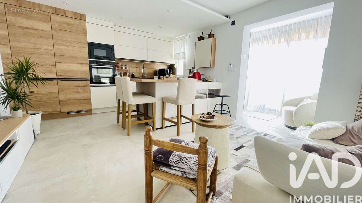 Photo 2 - Maison à LA LONDE-LES-MAURES