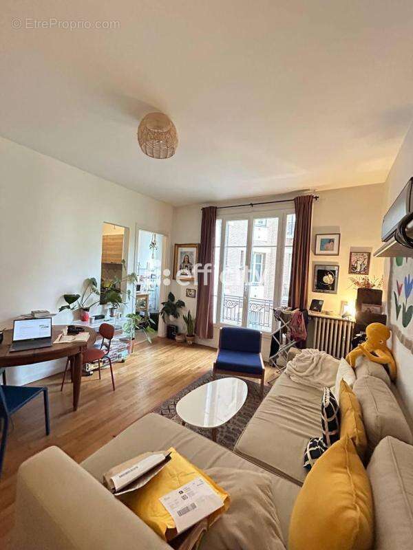Appartement à PARIS-20E