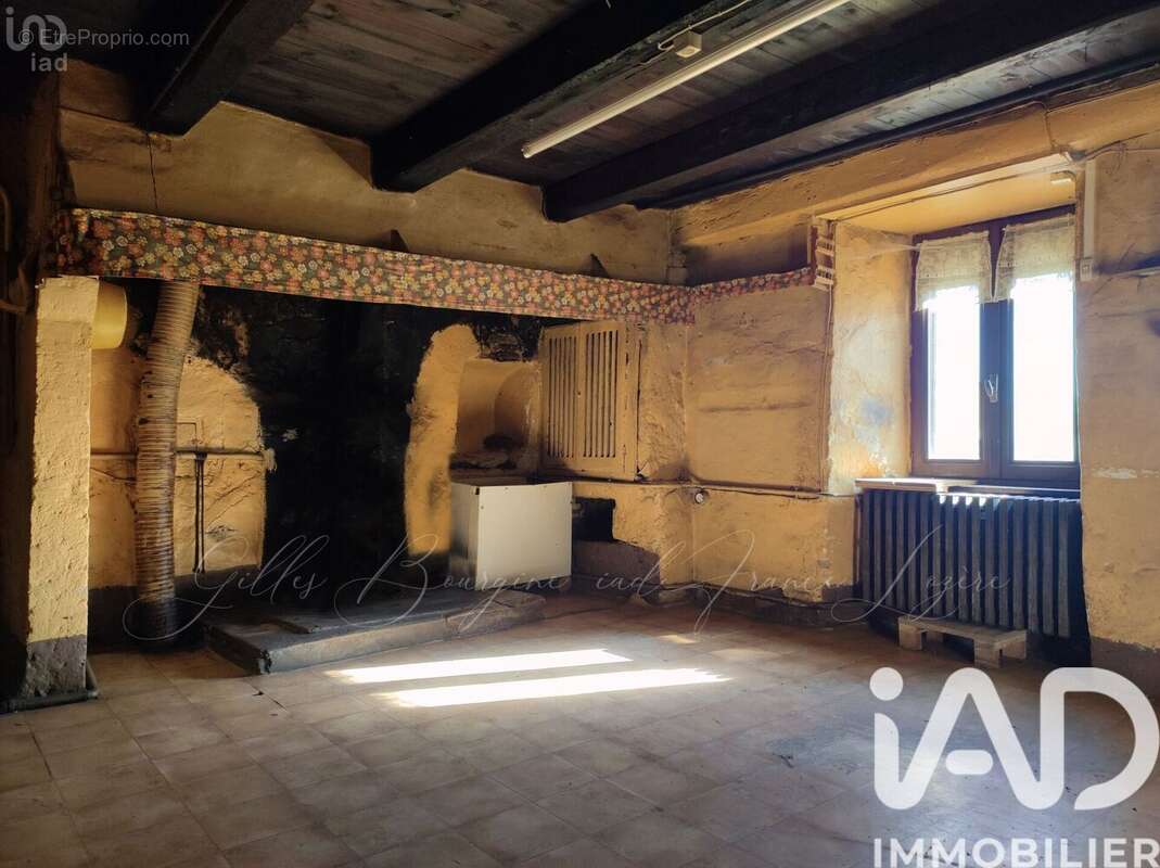 Maison 90 m² à Le Massegros  - photo 6