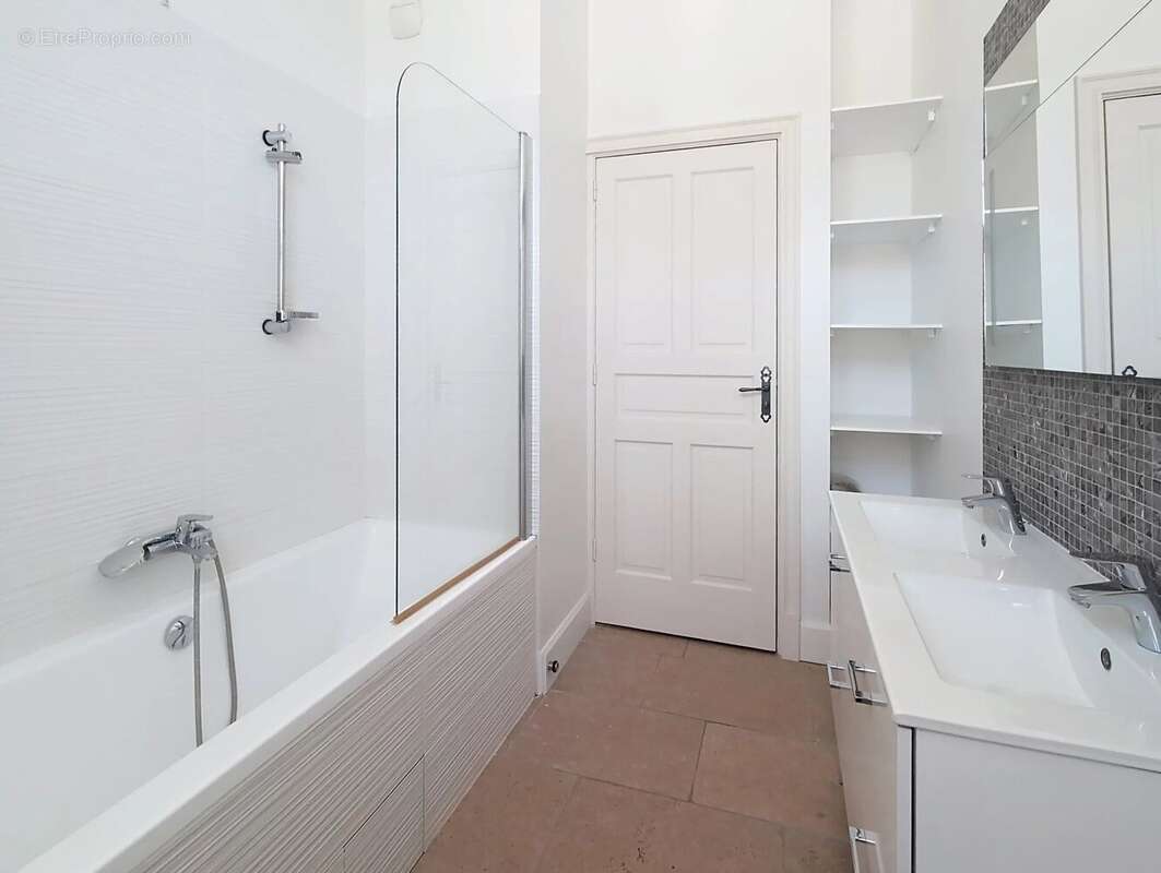Appartement à UZES