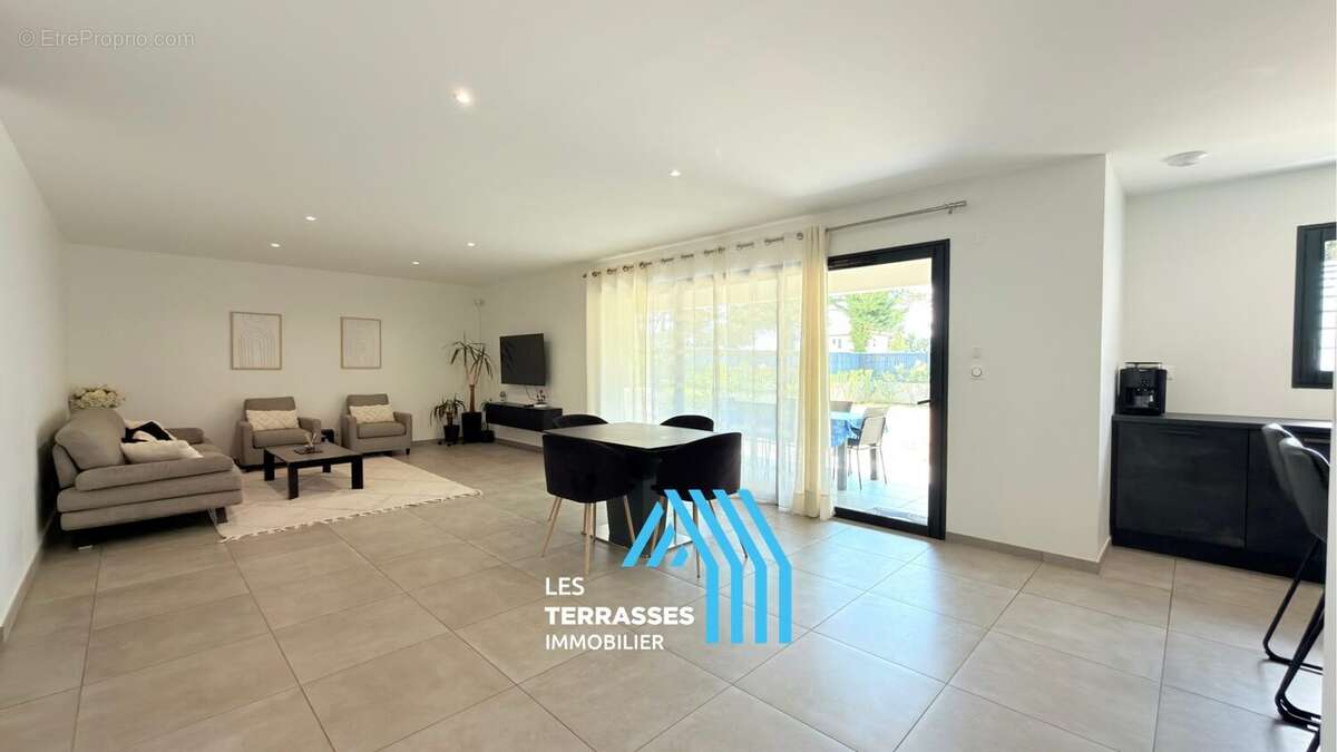 Maison 109 m² à Montelimar  - photo 4