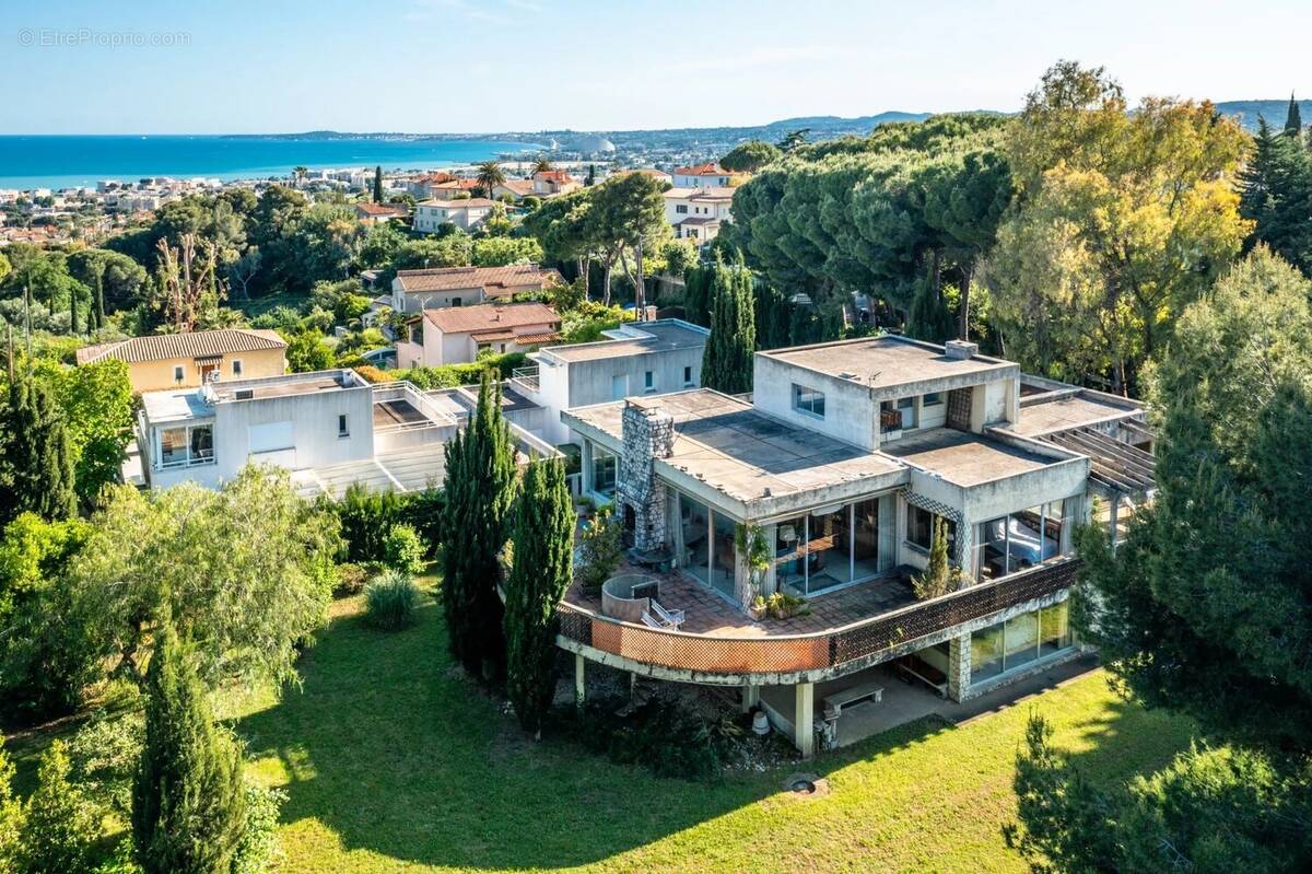 Maison à CAGNES-SUR-MER