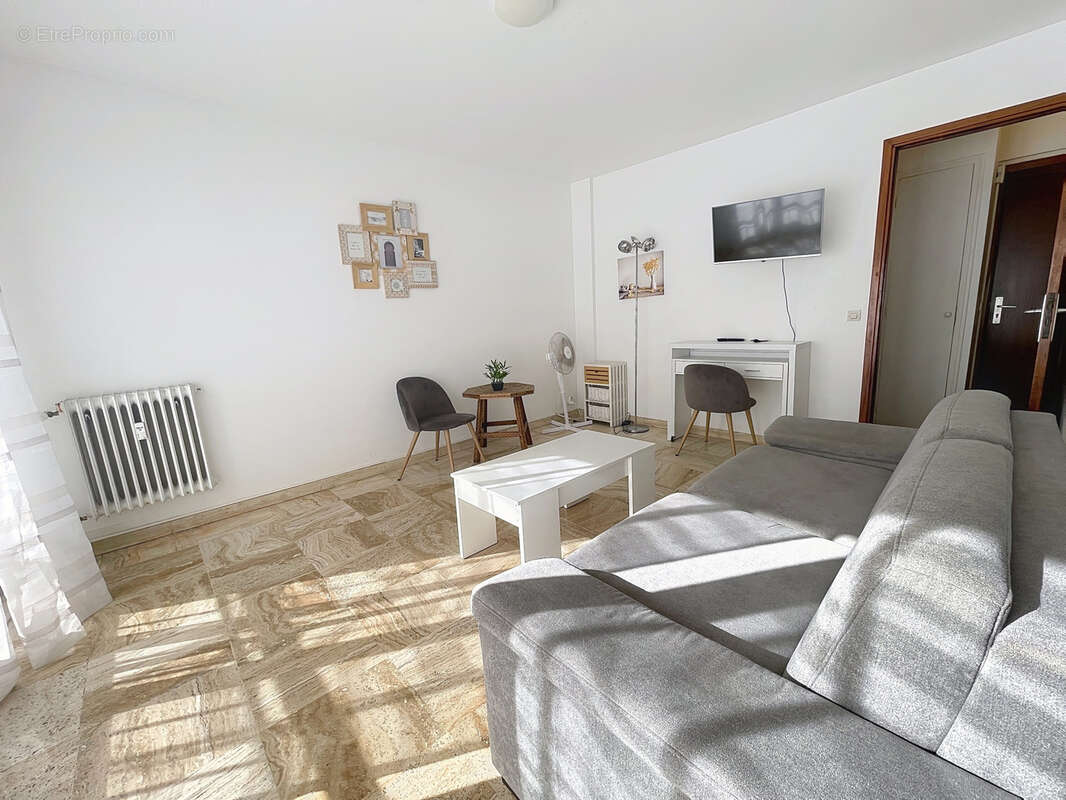 Antibes centre ville studio limite vieil antibes - photo 3