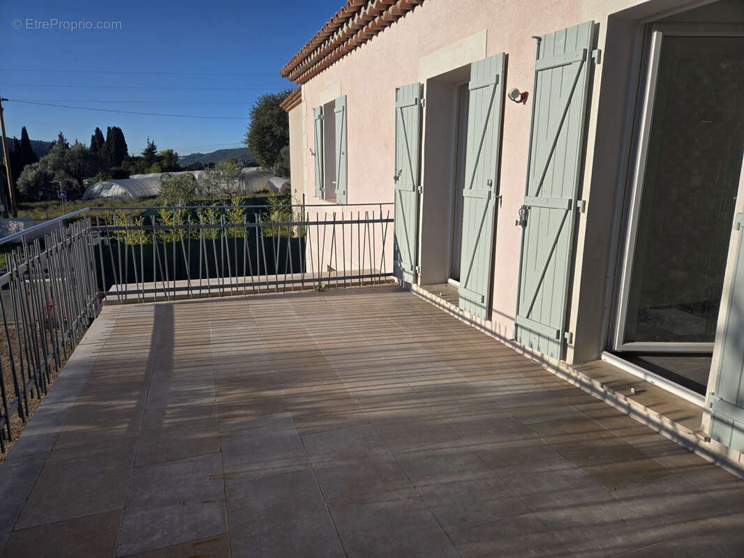 Maison à CARROS