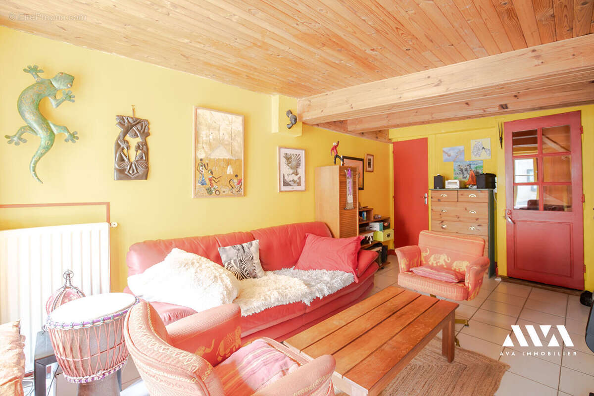 Appartement à ROSIERES-AUX-SALINES