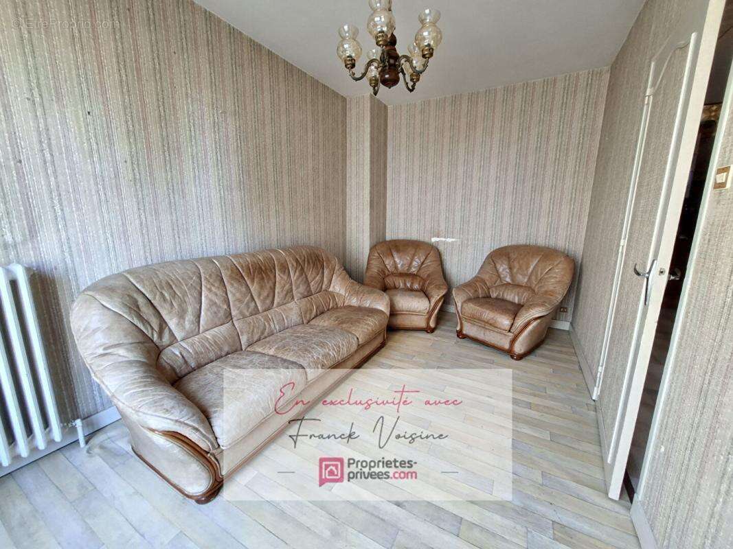 A VENDRE en EXCLUSIVITE au Boupère, centre bourg, maison de 109 m2 avec 4 chambres et 1 bureau sur une parcelle de 291 m2 - photo 9