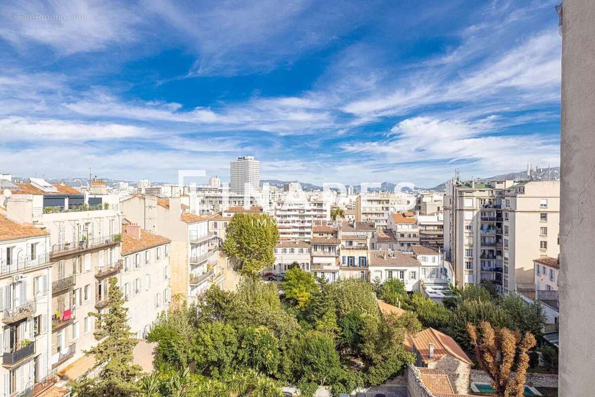 Appartement à MARSEILLE-8E