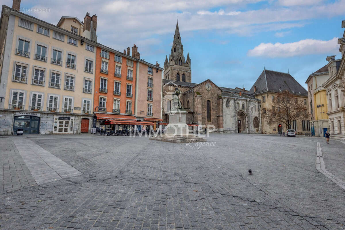 Appartement à GRENOBLE