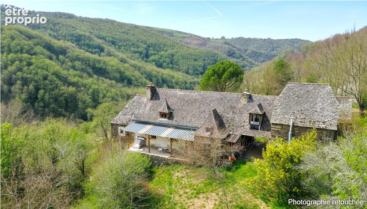 MAISON de caractère T5 + Dépendances + 5.3 ha - photo 2