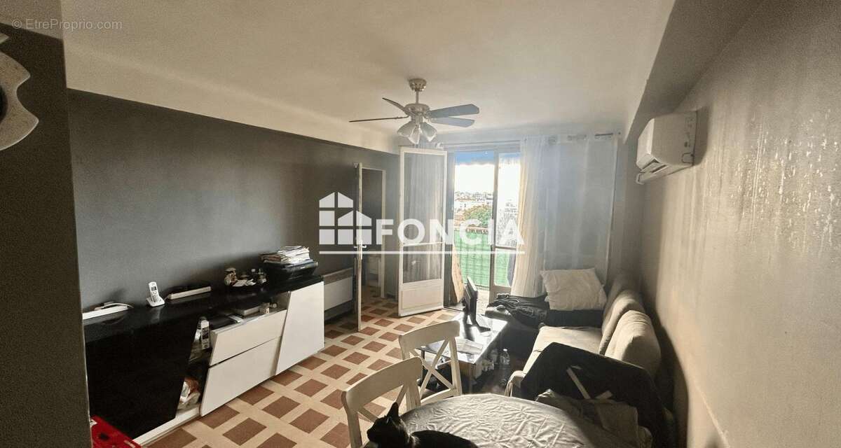 Appartement à MARSEILLE-4E