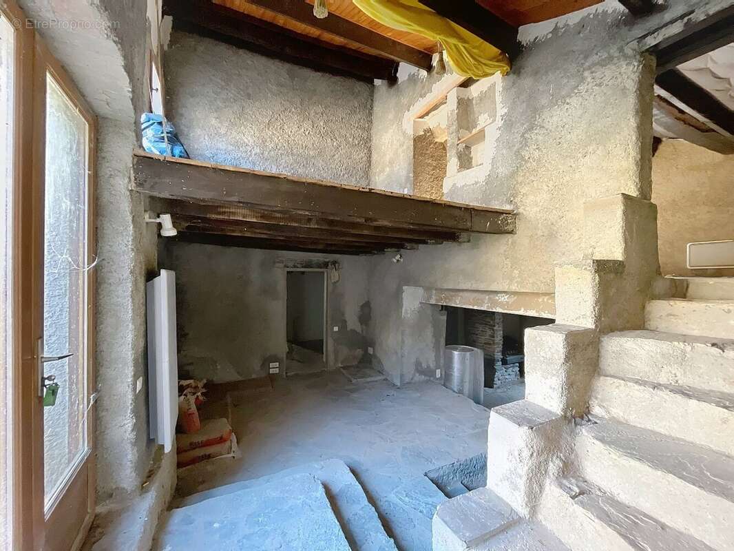 Maison à FERRIERES-POUSSAROU