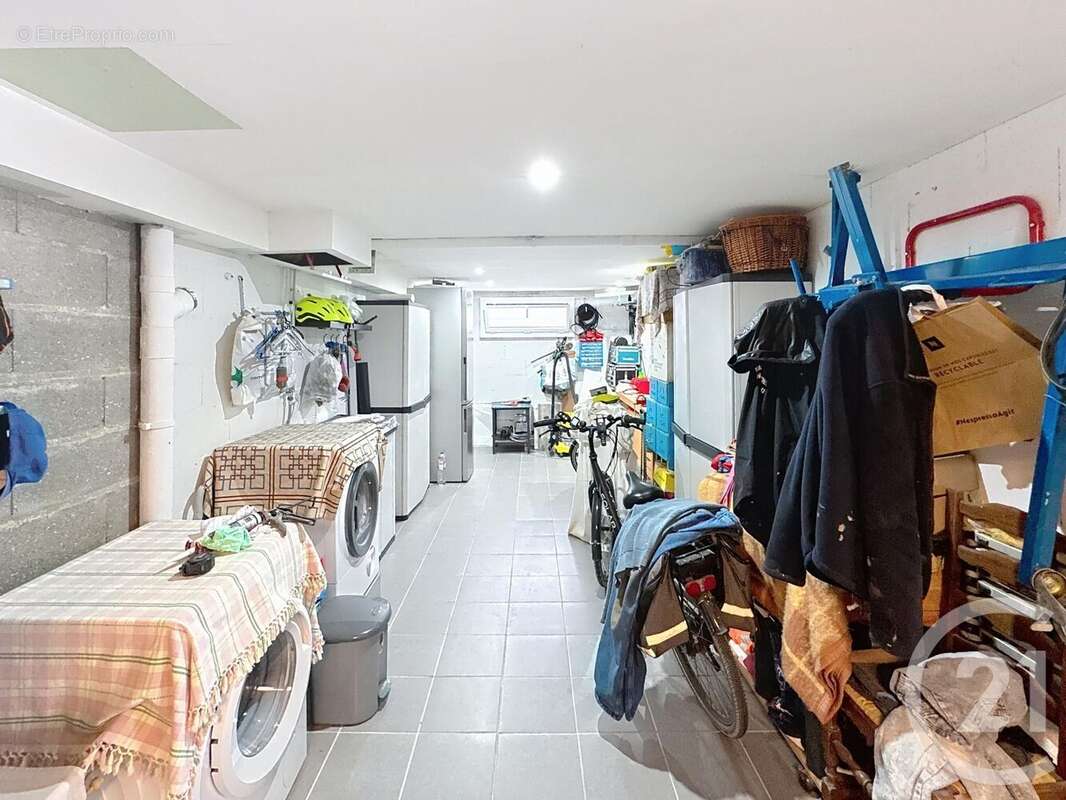 Maison à VAUX-LE-PENIL