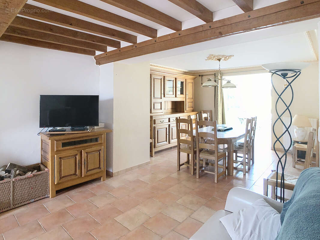 Maison à TOURVILLE-SUR-SIENNE